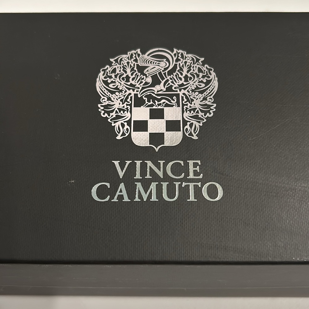 Vince Camuto sandals size 10M - Picture 6 of 7